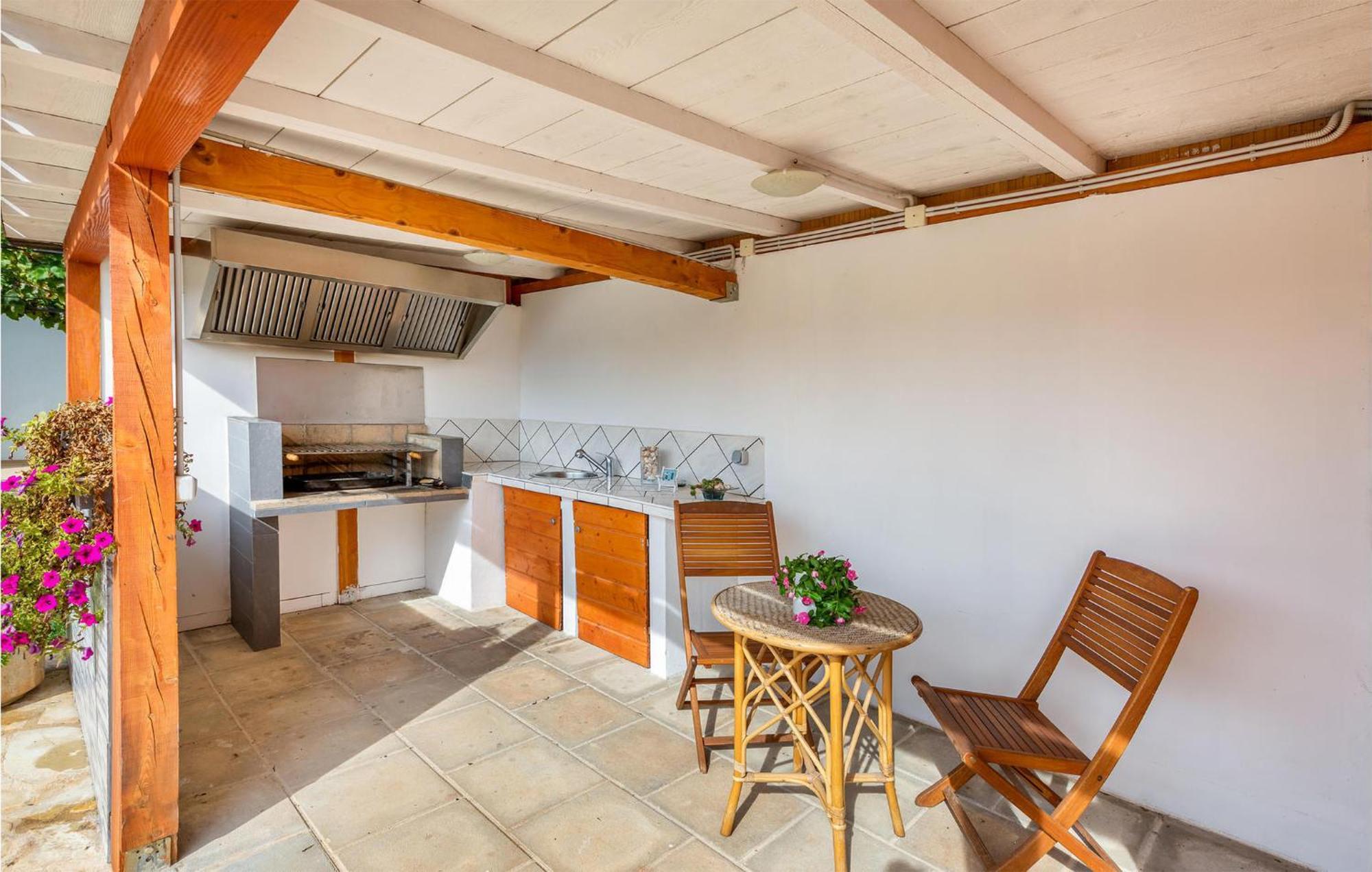 Gorgeous Apartment In Pula With Kitchen Ngoại thất bức ảnh